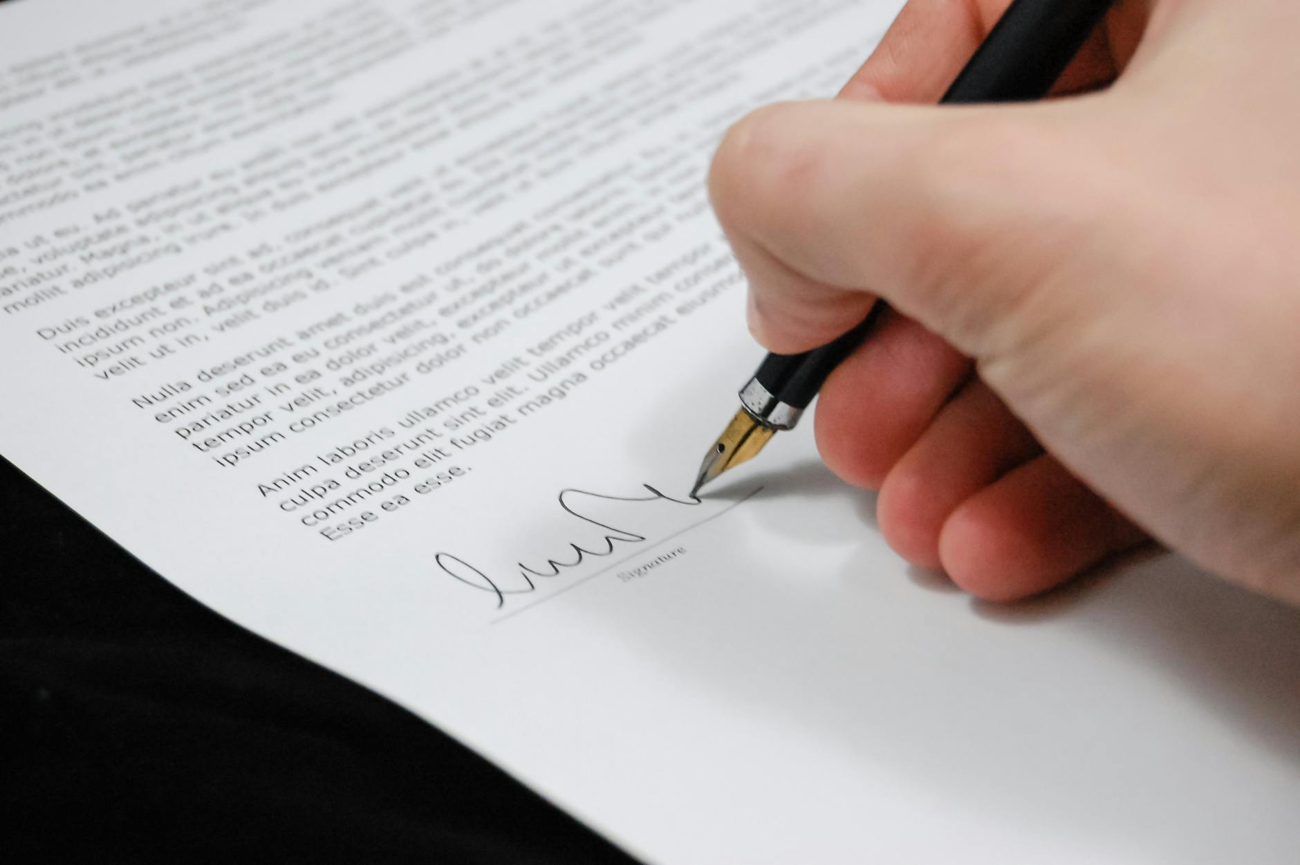 Registering an SRL in Italy -- Milan commercial district where Italian limited liability companies are incorporated.